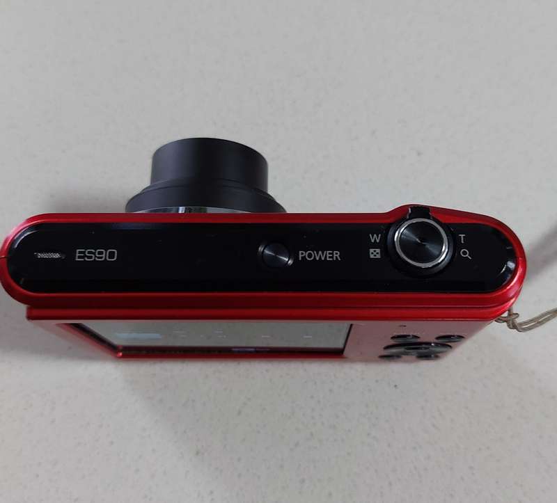 Samsung digital camera ES90  (14.2 m/pixel, 5 x optical zoom) In very good condition