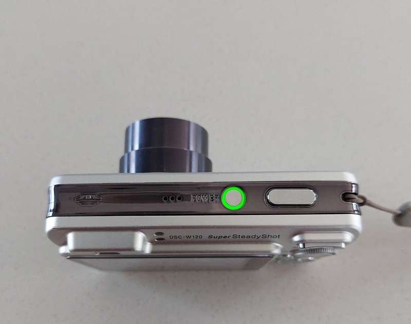Sony Cybershot digital camera DSC-W120 (7.2 m/pixel, 4 x optical zoom) In EXCELLENT condition