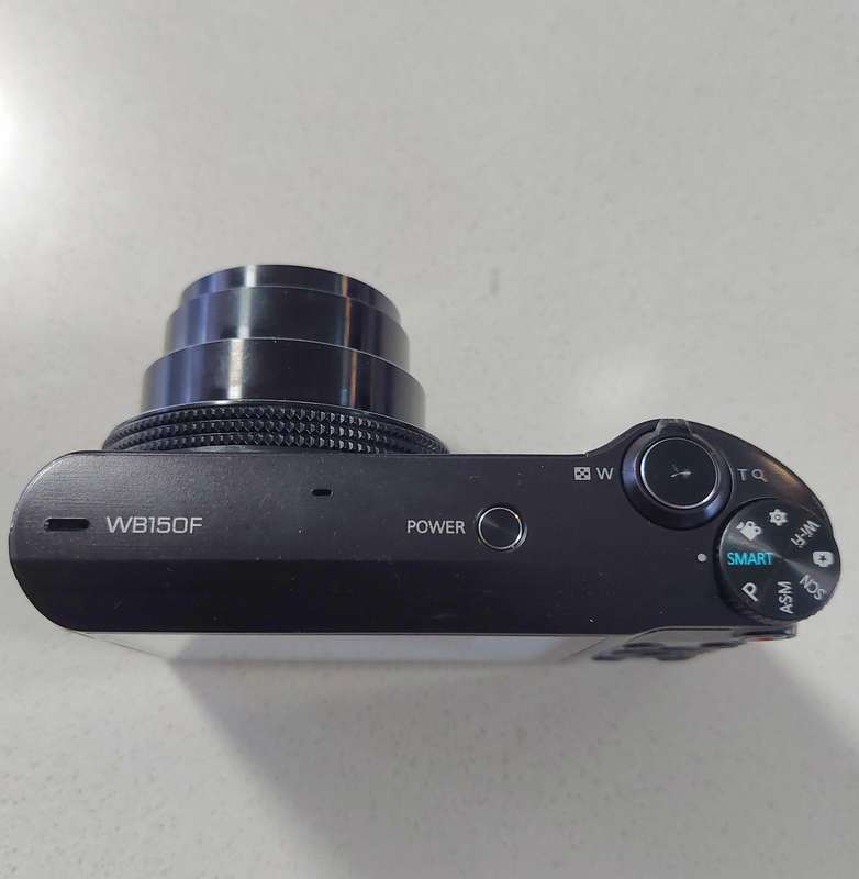 Samsung digital camera WB150F (14.2m/pixel, a MASSIVE 18 x optical zoom, wifi, HD video recording)