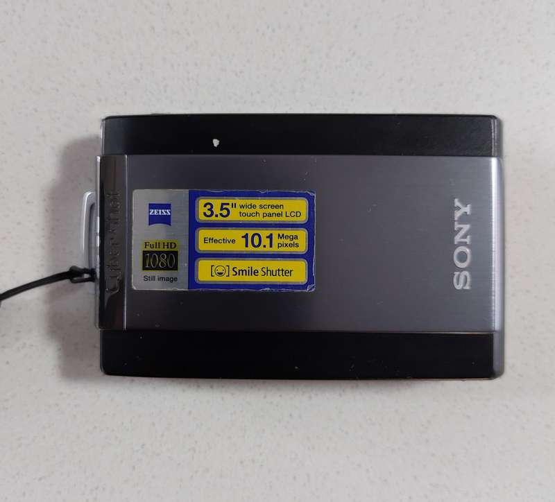 Sony Cybershot digital camera DSC-T300 (Touch Screen, 10 m/pixel, 5 x optical zoom, HD video)