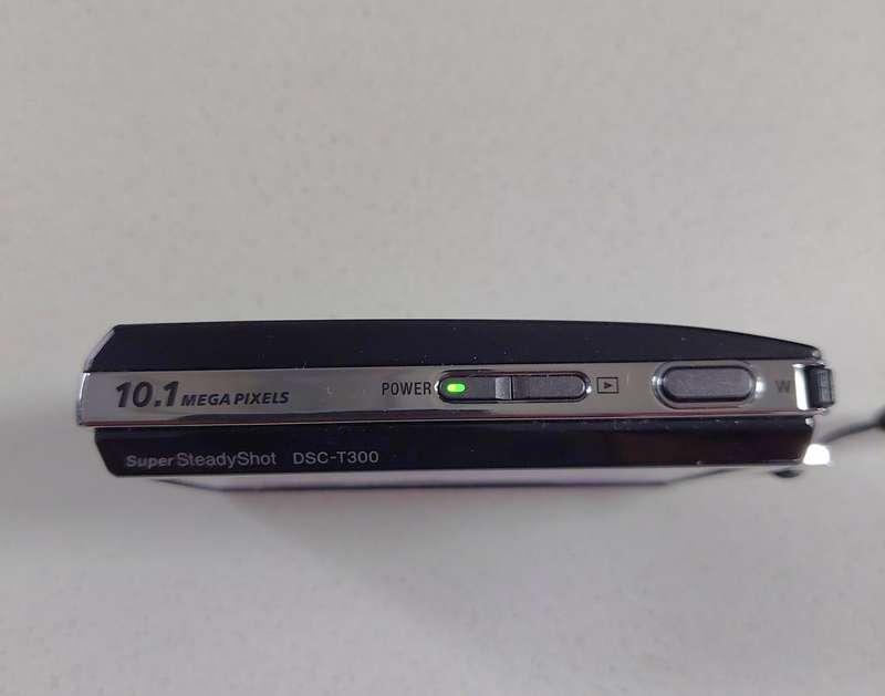 Sony Cybershot digital camera DSC-T300 (Touch Screen, 10 m/pixel, 5 x optical zoom, HD video)