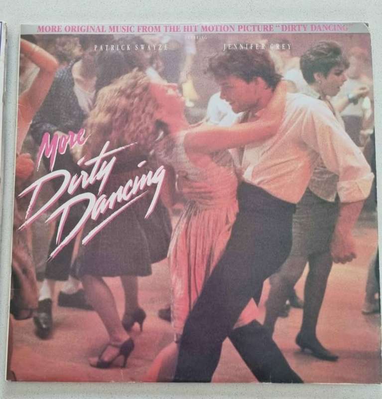 2 x Dirty Dancing vinyl lp's in very good condition