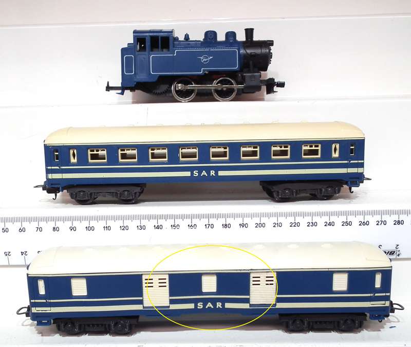 LIMA HO:  SAR Junior Blue Train Set in Fair Boxed condition (Italy)