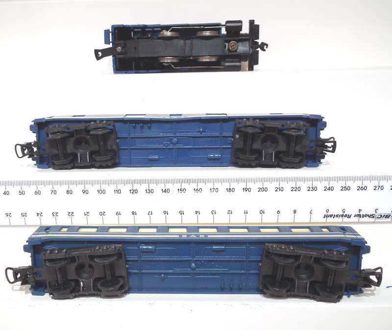 LIMA HO:  SAR Junior Blue Train Set in Fair Boxed condition (Italy)