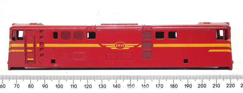 LIMA HO: Red SAR ` Trans Karoo` E5 Locomotive Body in Good condition for Parts or Repair.(Italy)