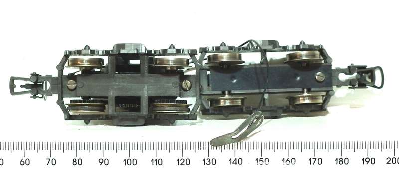 LIMA HO: SAR Complete E5 Powered Loco Bogeys in Good Condition for Parts.(Italy)