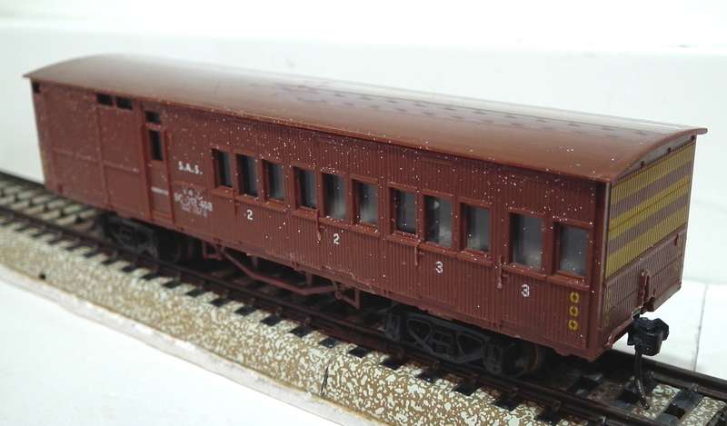 LIMA HO: Old Incomplete V8 Guards Van in Scrap condition for Parts Only