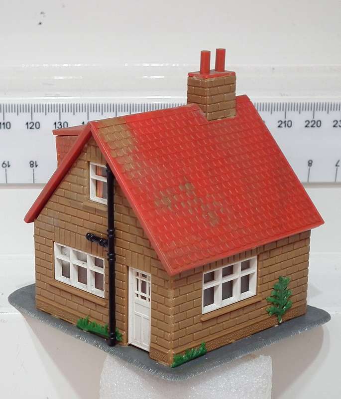 SCENERY HO:  English Plastic Country House in Fair Used Condition.