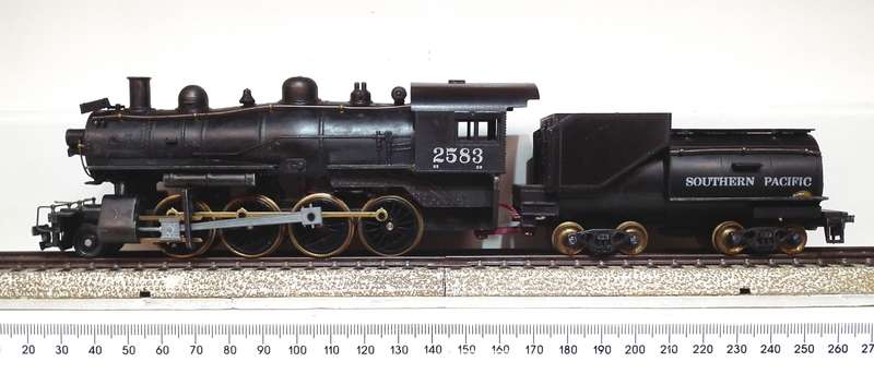 STEAM LOCO HO: Unbranded Vintage 2-8-0 American SP Steam Loco in Fair Running Condition.
