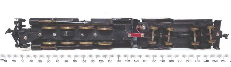 STEAM LOCO HO: Unbranded Vintage 2-8-0 American SP Steam Loco in Fair Running Condition.