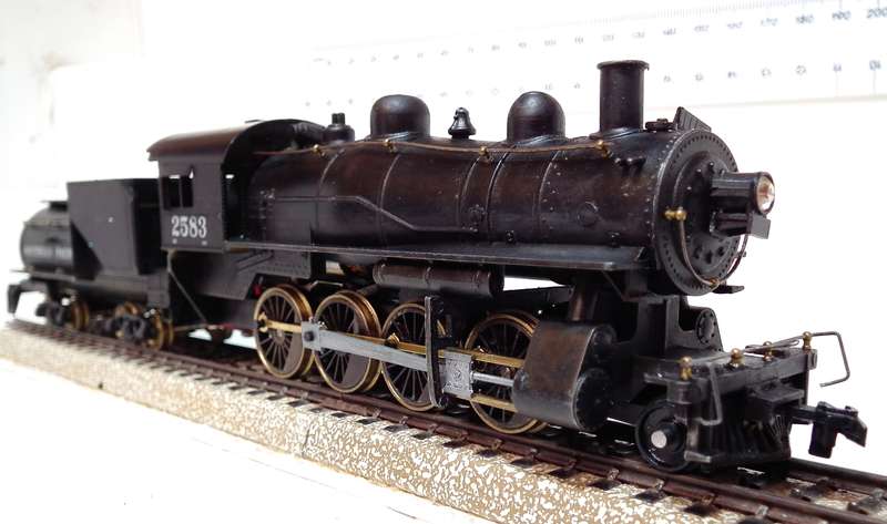 STEAM LOCO HO: Unbranded Vintage 2-8-0 American SP Steam Loco in Fair Running Condition.