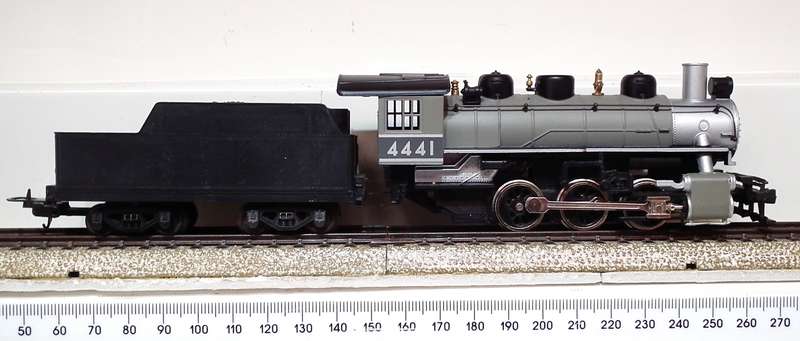 BACHMANN HO:  Vintage 0-6-0 Steam Loco with Lima Tender in Good Running Condition.