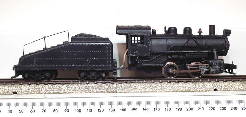 MANTUA HO:  Vintage All Metal 0-4-0 American  Steam Loco in Fair Running Condition.(USA)