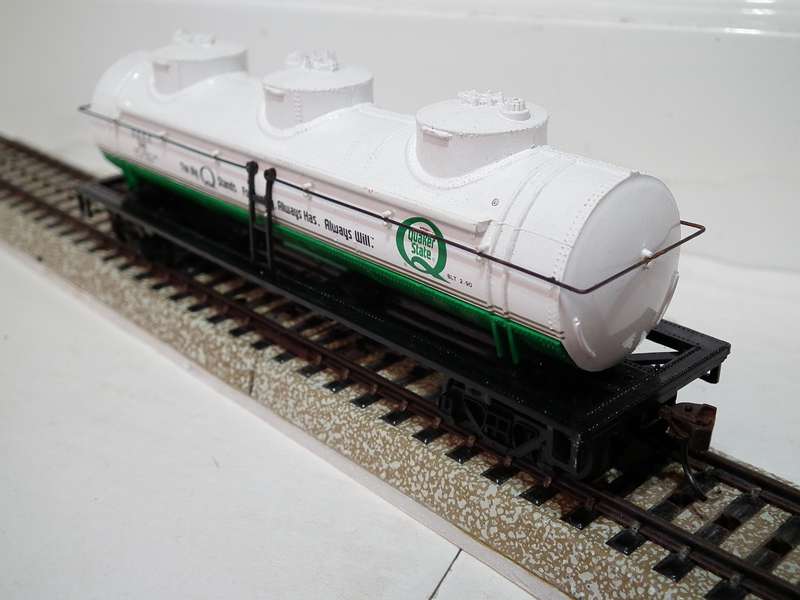 BACHMANN HO:  Three Dome Chemical Tanker Car in Good Un-Boxed condition.