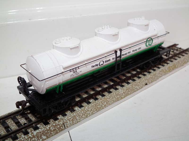 BACHMANN HO:  Three Dome Chemical Tanker Car in Good Un-Boxed condition.