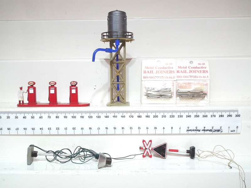 SCENERY HO:  Various Items on Auction in Fair Used Condition.