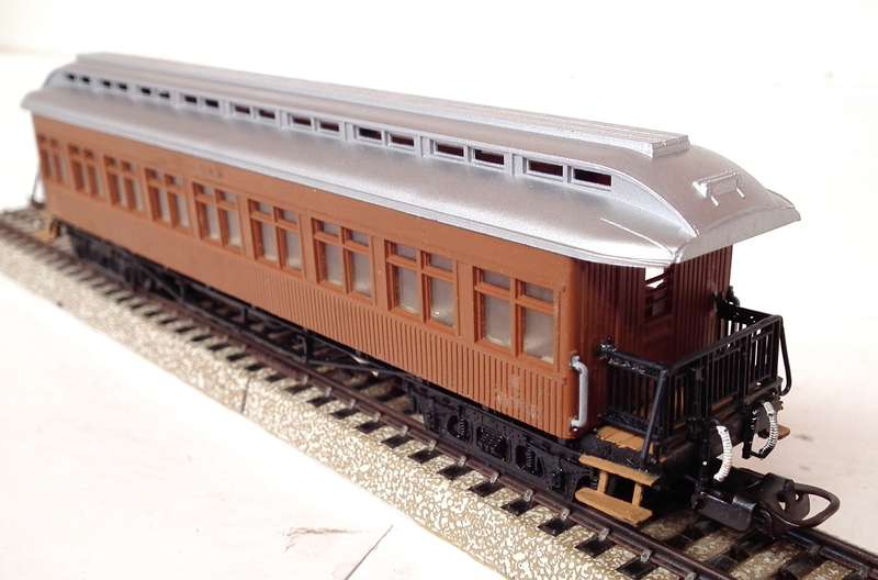ELCTROTREN HO:  Detailed Old Timer Passenger Coach in Good  Used and  Un-Boxed condition.(Spain)