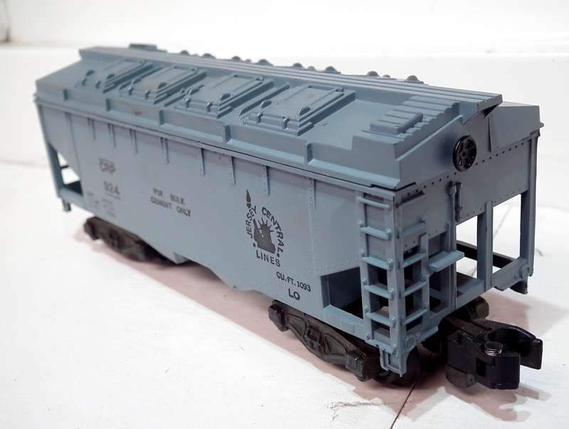 AMERICAN FLYER S:  Vintage 924 Cement Car in Excellent Boxed condition(USA)