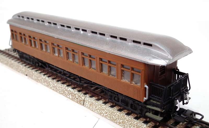 ELCTROTREN HO:  Detailed Old Timer Passenger Coach in Good  Used and  Un-Boxed condition.(Spain)
