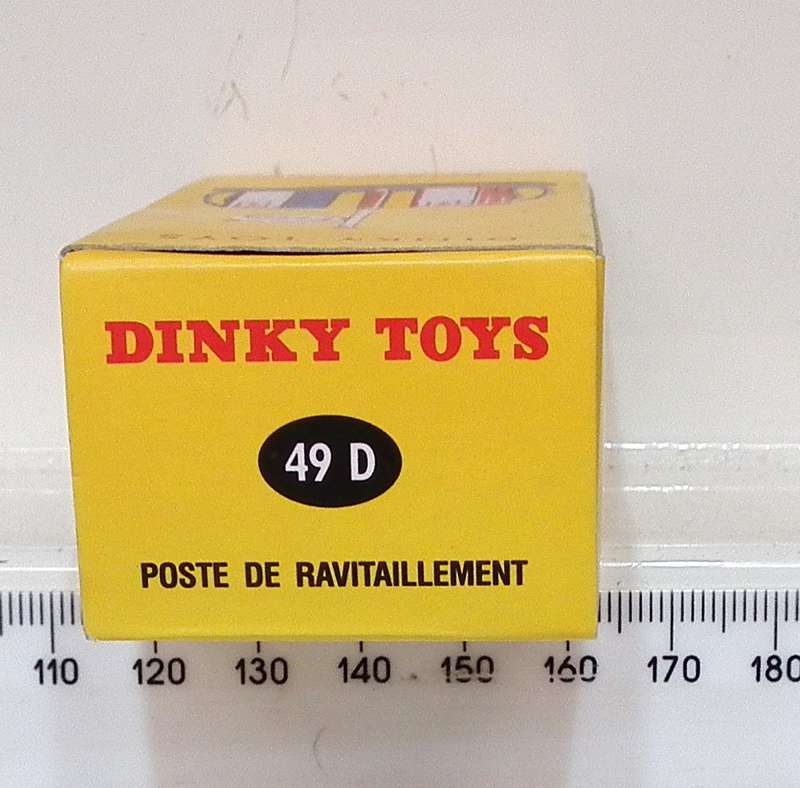 DINKY TOYS: Vintage 1960's All Metal "ESSO" Fuel Pumps(49D) in New Boxed condition(England)