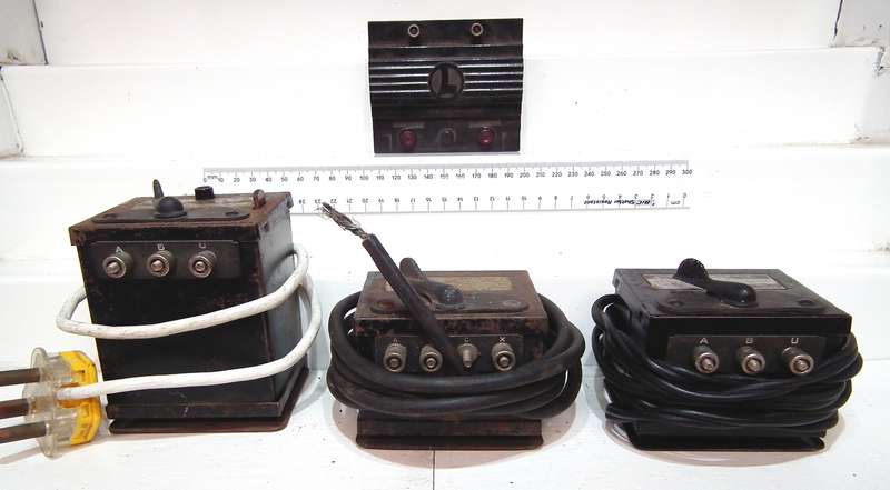 LIONEL O:  Vintage Track Accessories and Power Supplies in fair Used and Untested Condition(USA)