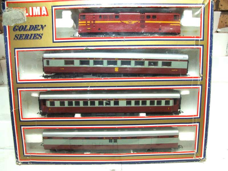 LIMA GOLDEN SERIES HO:  Vintage SAR "Trans Karoo" Electric Train Set in Good Boxed condition (Italy)