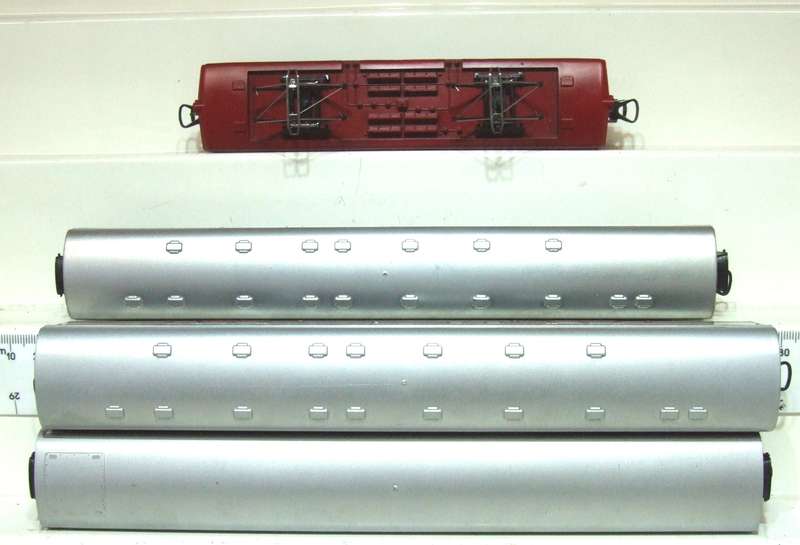 LIMA GOLDEN SERIES HO:  Vintage SAR "Trans Karoo" Electric Train Set in Good Boxed condition (Italy)