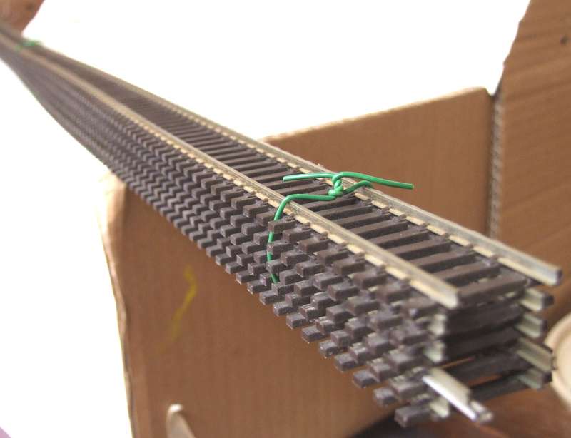 PECO STREAMLINE HO/OO: This 5pc Nickel Silver Flex Track is in Like New Un-Used Condition.(England)