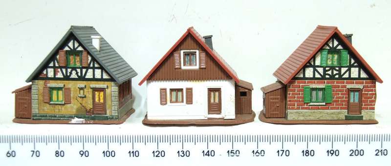 SCENERY N:  3x European Style Plastic Houses in Good Used Condition.