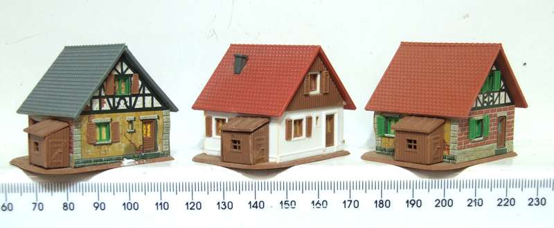 SCENERY N:  3x European Style Plastic Houses in Good Used Condition.