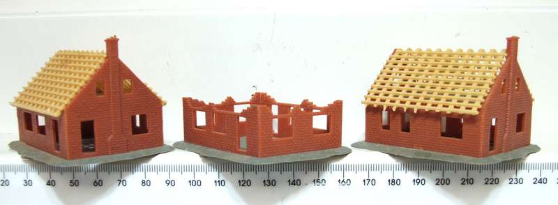 SCENERY N:  PRICE DROP 3x Plastic Houses under Construction in Good Used Condition.