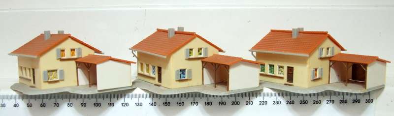 SCENERY N:  3x Identical Plastic Town Houses in Good Used Condition.