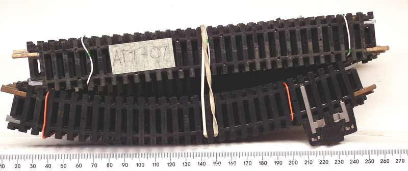 LIMA HO: Complete 21pc Oval Metal Track with Turnout and Buffer Stop in Good Used Condition.(Italy)