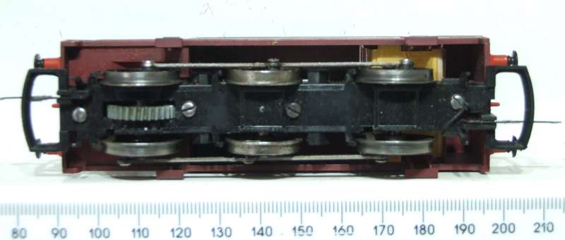 HORNBY OO: Vintage 0-6-0 Tank Steam Locomotive(16440) in Very Good Running Condition.(England)