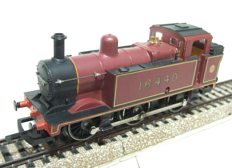 HORNBY OO: Vintage 0-6-0 Tank Steam Locomotive(16440) in Very Good Running Condition.(England)