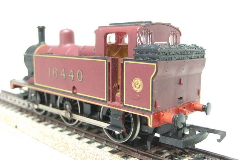 HORNBY OO: Vintage 0-6-0 Tank Steam Locomotive(16440) in Very Good Running Condition.(England)