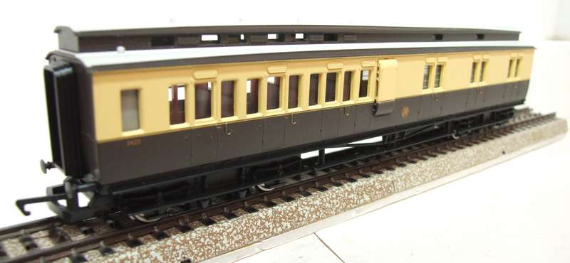 HORNBY OO: Vintage GWR Guards/Baggage Car in Good Un-Boxed condition(England)