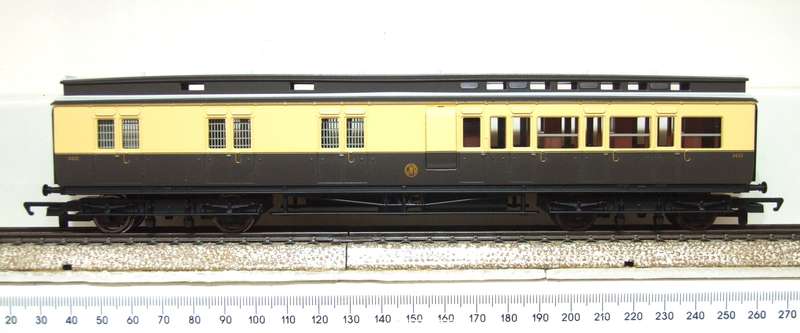 HORNBY OO: Vintage GWR Clerestory Brake Coach in New Boxed condition.