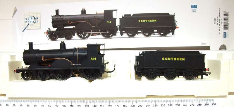 HORNBY OO: Vintage 4-4-0 Class T9 Steam Locomotive(314) in Like New Boxed Condition.