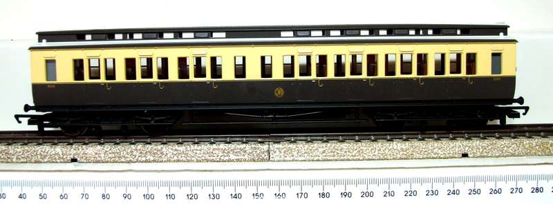 HORNBY OO: Vintage GWR Clerestory 1st Class Passenger Coach in New Boxed condition.