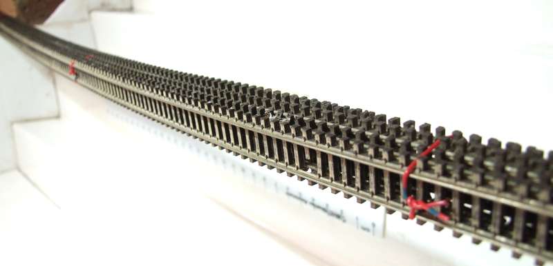 PECO N: This 5pc 820mm Long Nickel Silver Flex Track is in Fair Used Condition.(England)
