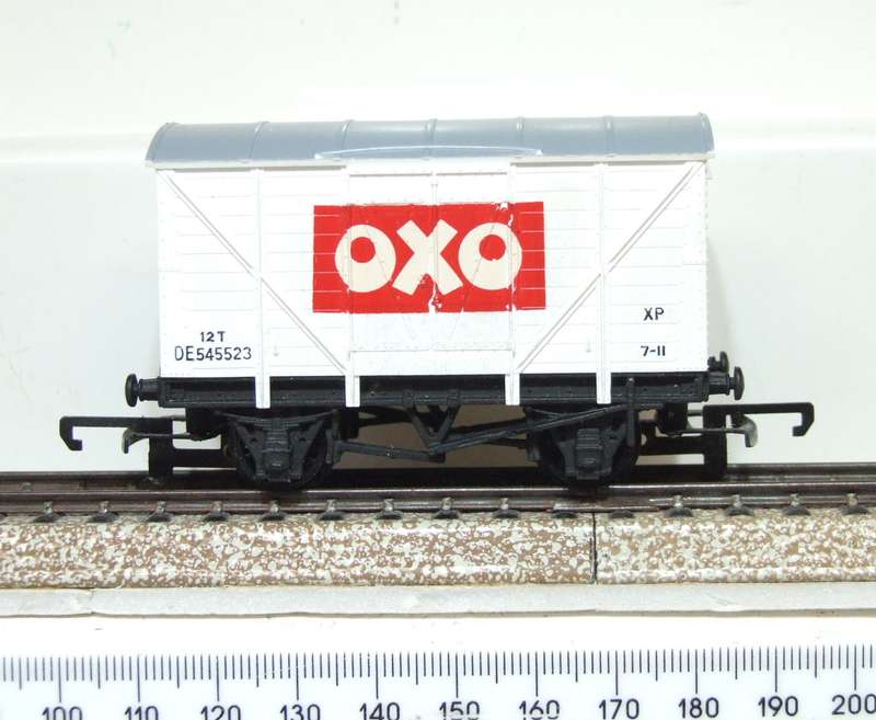 WRENN OO: "OXO" Ventilated Car in Like New Boxed condition.(England)