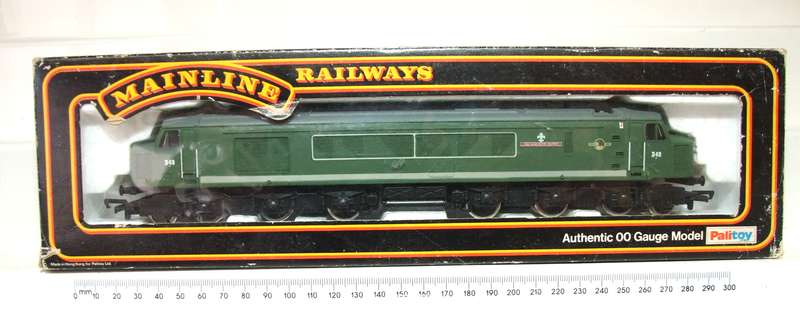 MAINLINE OO: English TYPE4 1CO-CO1 Diesel Freight Loco in Like New Boxed Condition (HKong)