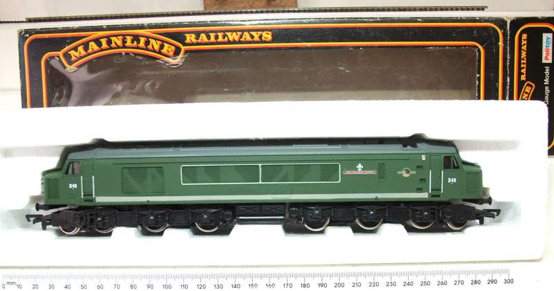 MAINLINE OO: English TYPE4 1CO-CO1 Diesel Freight Loco in Like New Boxed Condition (HKong)