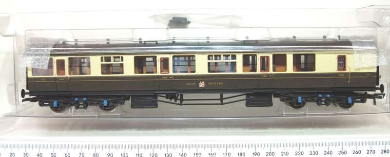 BACHMANN OO: Vintage GWR Brake Composite Coach Mint in Box condition.