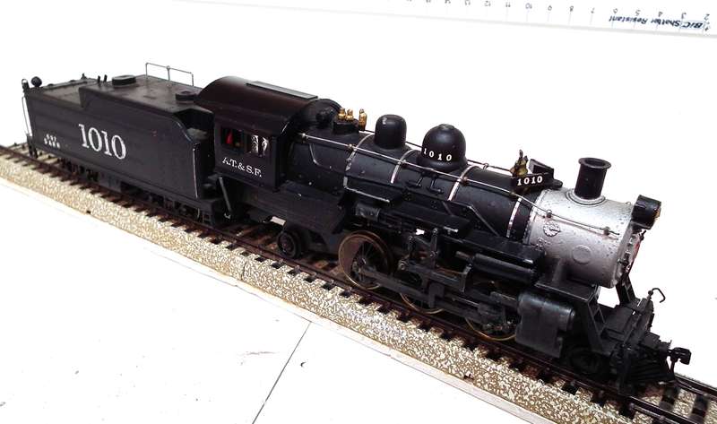 ROUNDHOUSE HO: Detailed Metal 2-6-2 AT&FS Steam Loco with Tender in Good Running Condition.(USA)