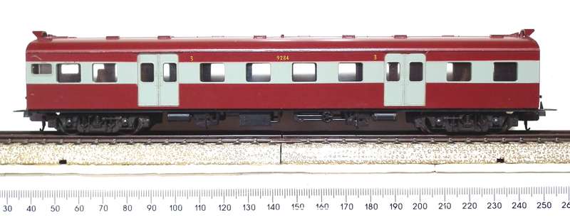 LIMA HO: SAR Suburban 3rd Class Passenger Coach in Very Good Boxed condition(Italy)
