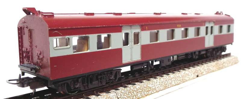 LIMA HO: SAR Suburban 3rd Class Passenger Coach in Very Good Boxed condition(Italy)