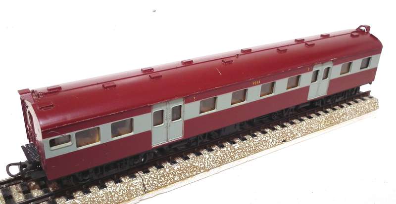 LIMA HO: SAR Suburban 3rd Class Passenger Coach in Very Good Boxed condition(Italy)