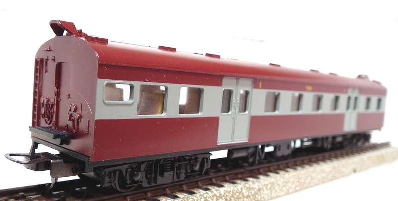 LIMA HO: SAR Suburban 3rd Class Passenger Coach in Like New Boxed condition(Italy)